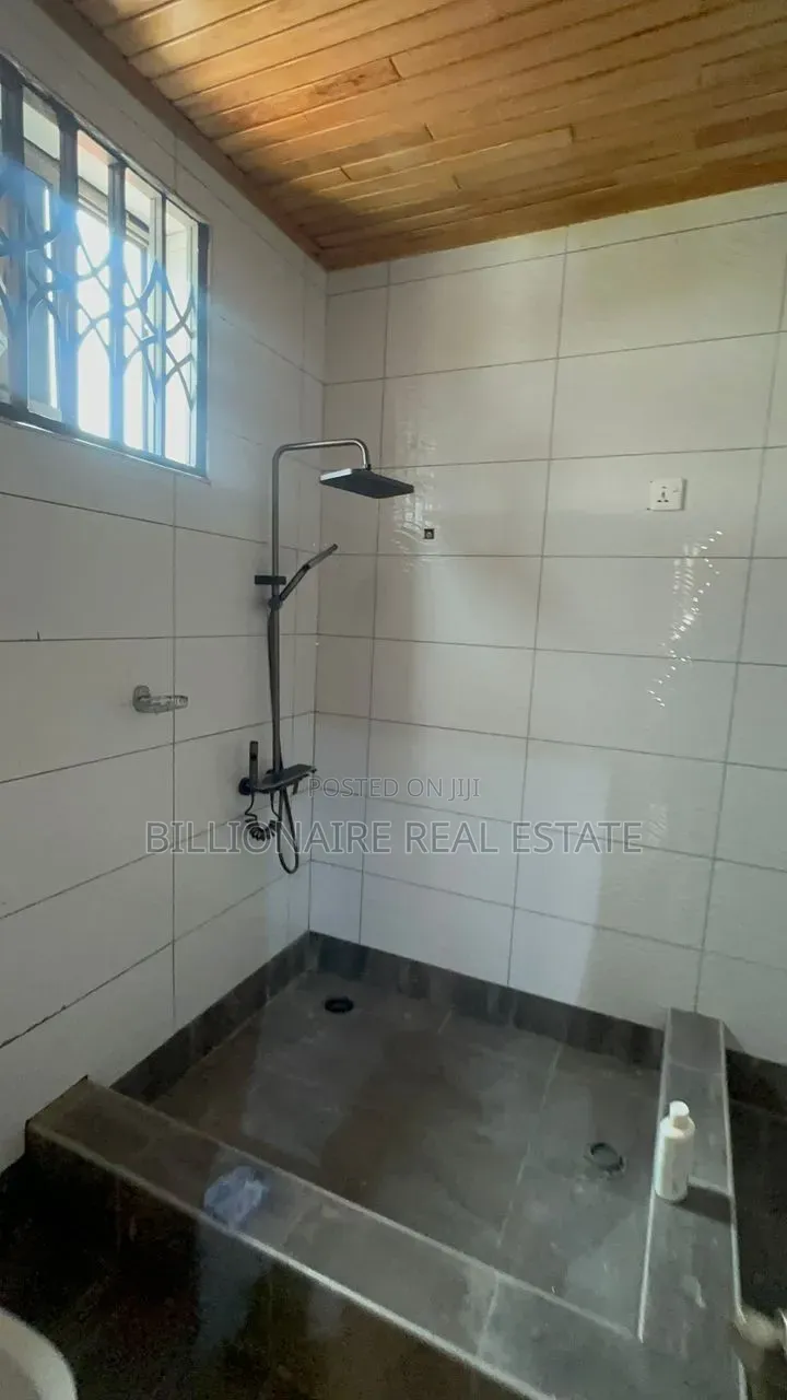 2bdrm Apartment in Atonsu Kuwait, Kumasi Metropolitan for rent