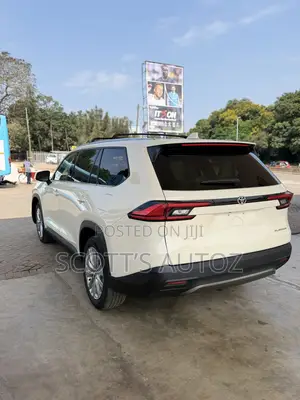 Toyota Grand Highlander Platinum AWD 2024 White