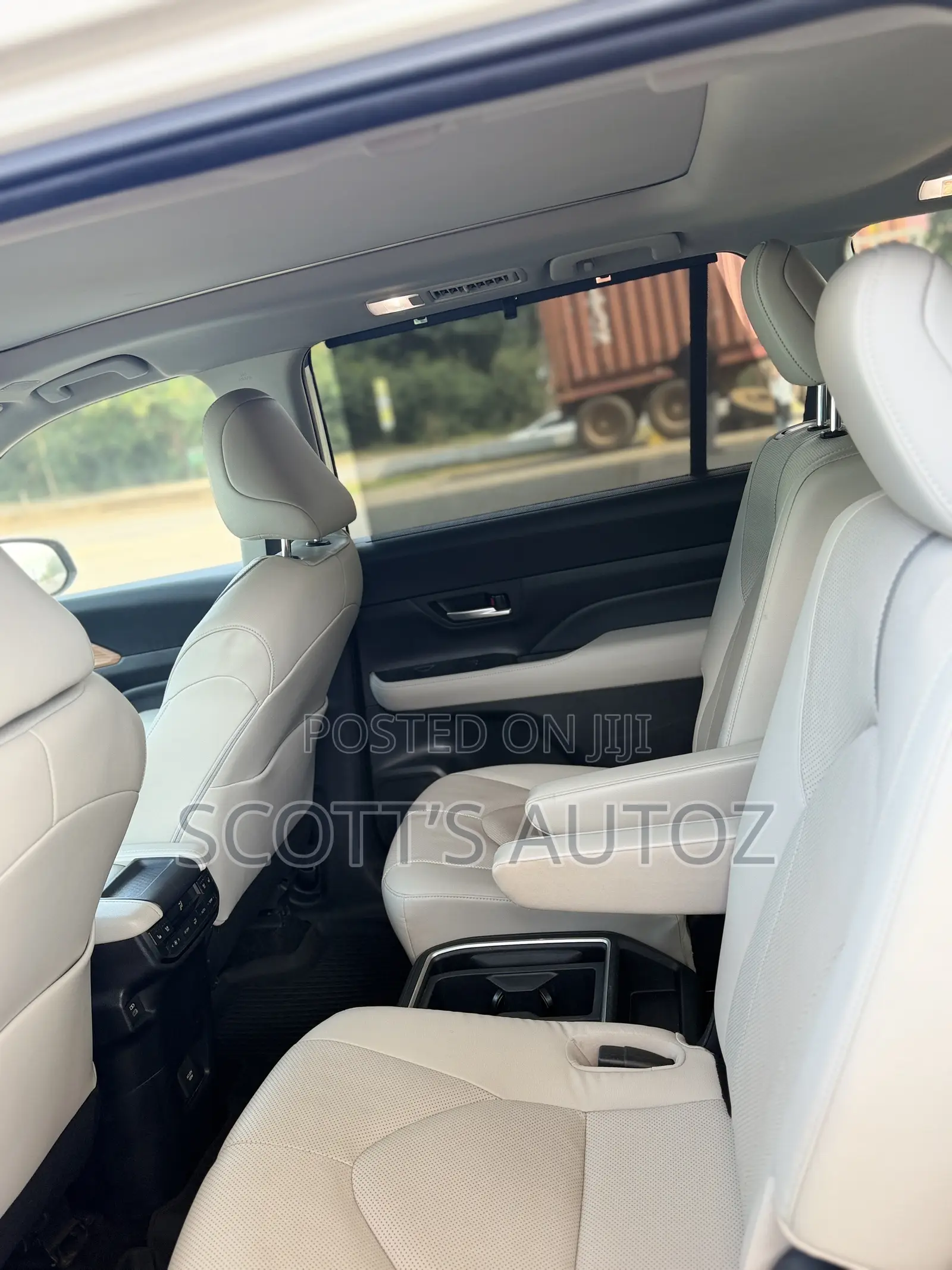Toyota Grand Highlander Platinum AWD 2024 White