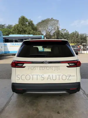 Toyota Grand Highlander Platinum AWD 2024 White