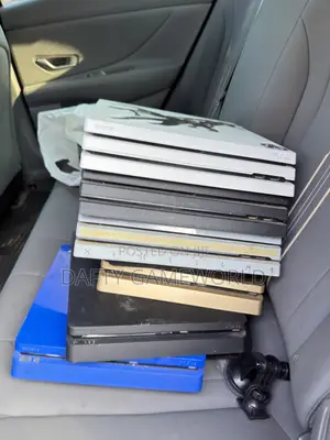 Ps4 Pro With Loaded 16 Games