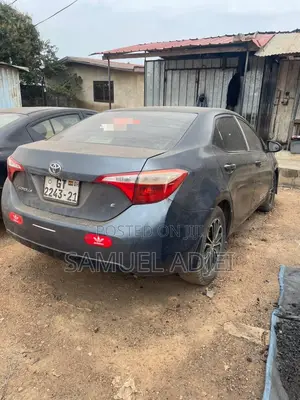 Toyota Corolla 2015 Gray