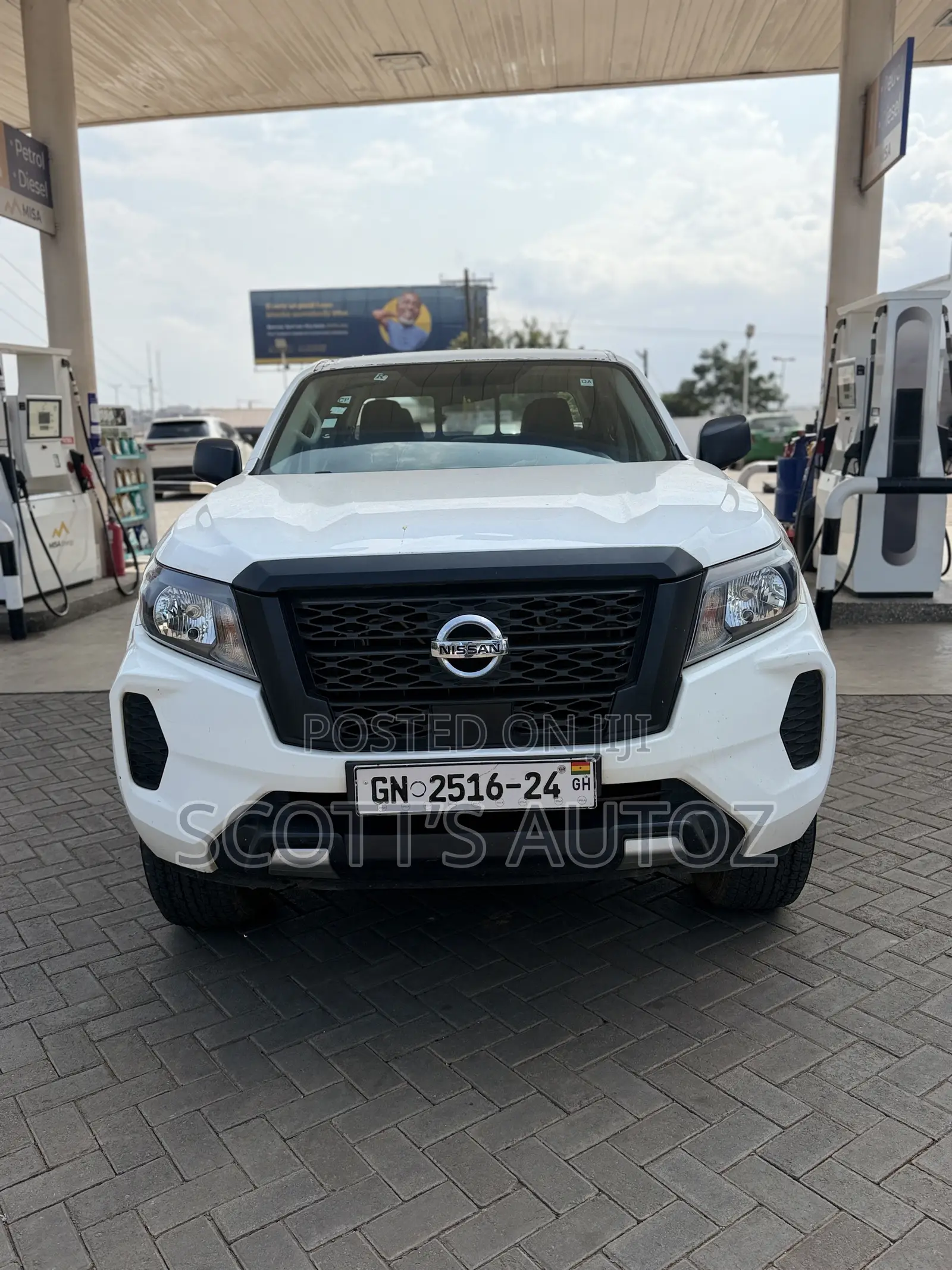 Nissan Navara 2023 White