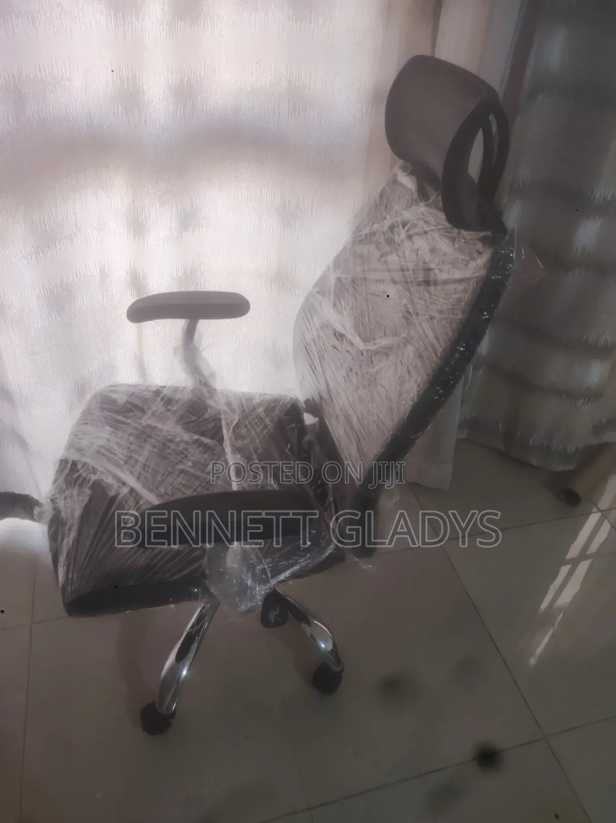 Ergonomic Swivel Chair