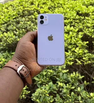 Apple iPhone 11 64 GB Purple
