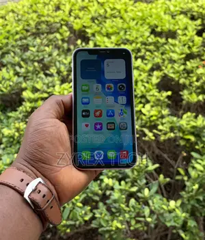 Apple iPhone 11 64 GB Purple