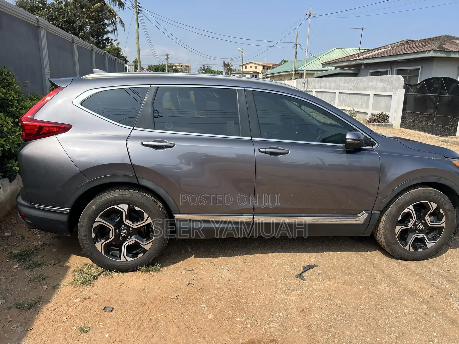 Honda CR-V Touring 4dr SUV (1.5L 4cyl CVT) 2017 Gray