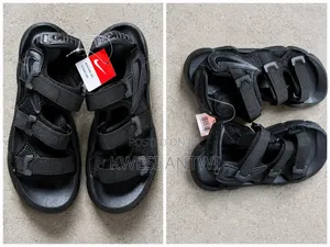 Nike Men’s Black Sport Sandals – Adjustable Straps Comfortable Sole