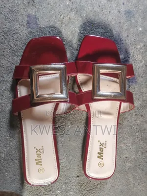 Women’s Red Fashion Sandals With Stylish Buckle