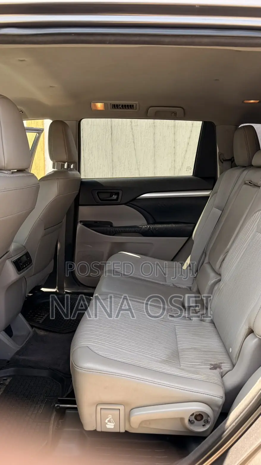 Toyota Highlander LE 4dr SUV AWD (3.5L 6cyl 6A) 2014 Gray