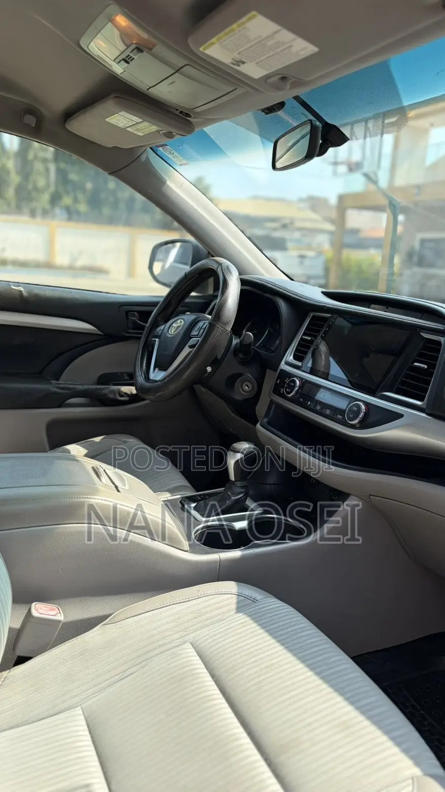 Toyota Highlander LE 4dr SUV AWD (3.5L 6cyl 6A) 2014 Gray
