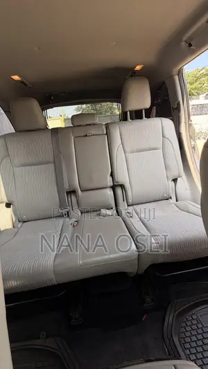 Toyota Highlander LE 4dr SUV AWD (3.5L 6cyl 6A) 2014 Gray