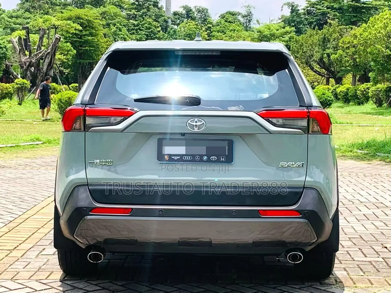 Toyota RAV4 2020 Green