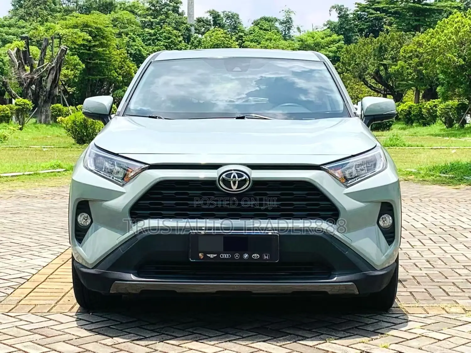 Toyota RAV4 2020 Green