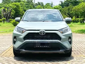 Toyota RAV4 2020 Green