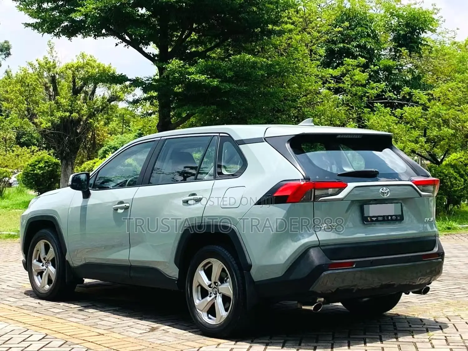 Toyota RAV4 2020 Green