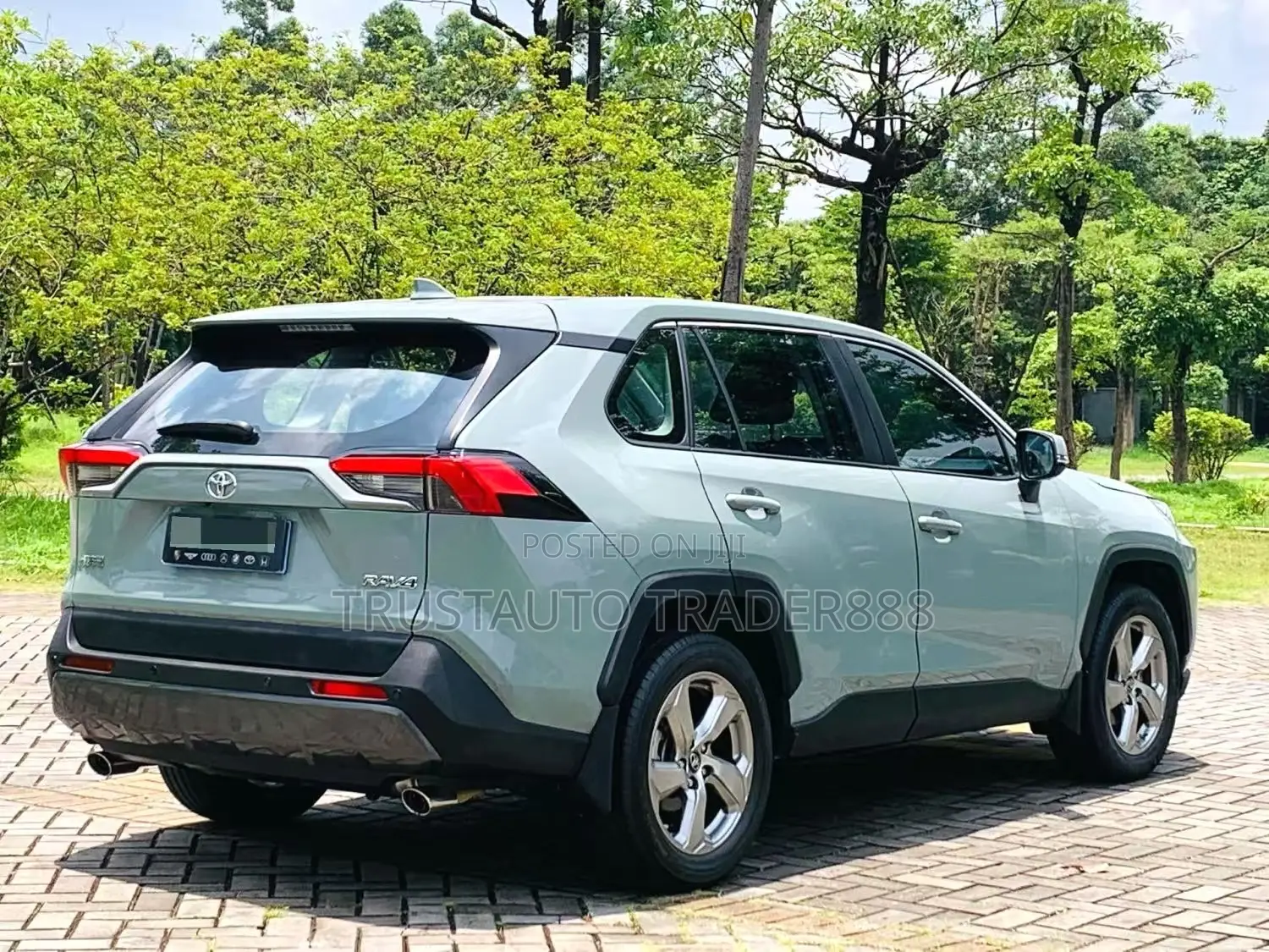 Toyota RAV4 2020 Green