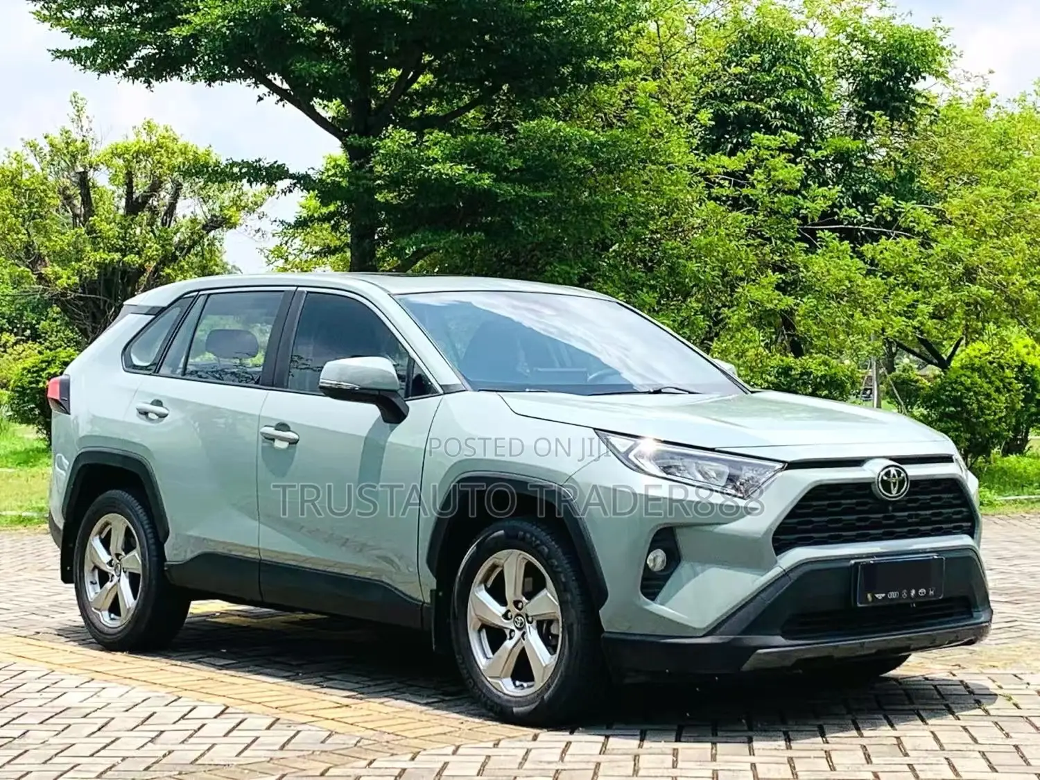 Toyota RAV4 2020 Green