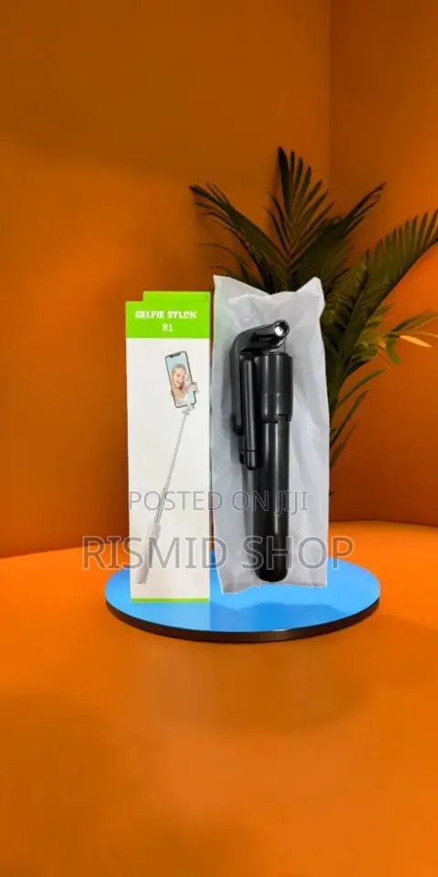 R1 Advanced Portable Selfie Stick for Content Creation