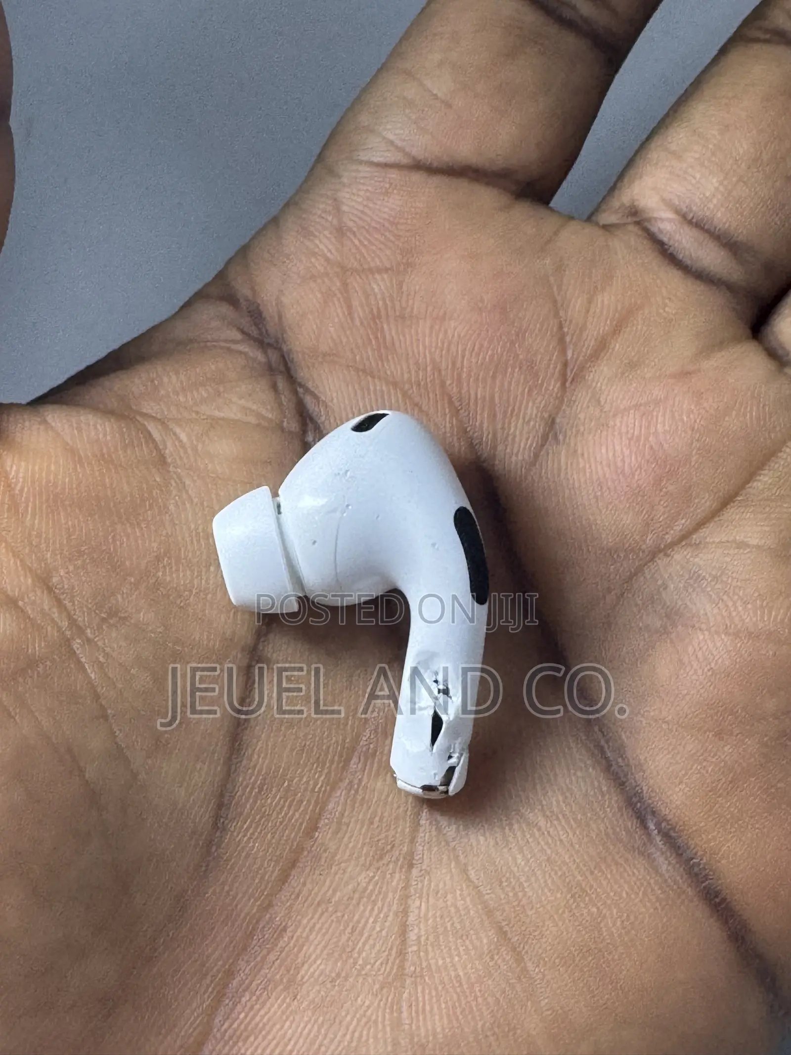 Authentic Apple Airpods Pro 2nd Gen. Lightning (Read Description)