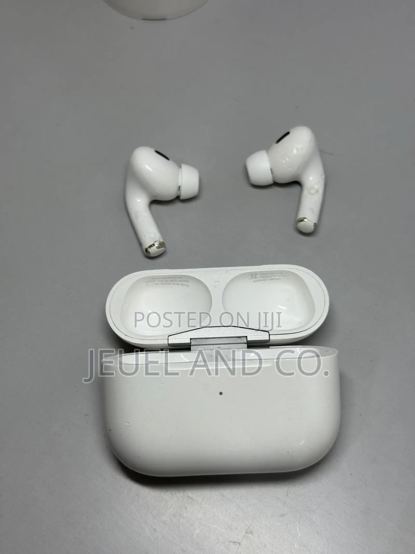 Authentic Apple Airpods Pro 2nd Gen. Lightning (Read Description)