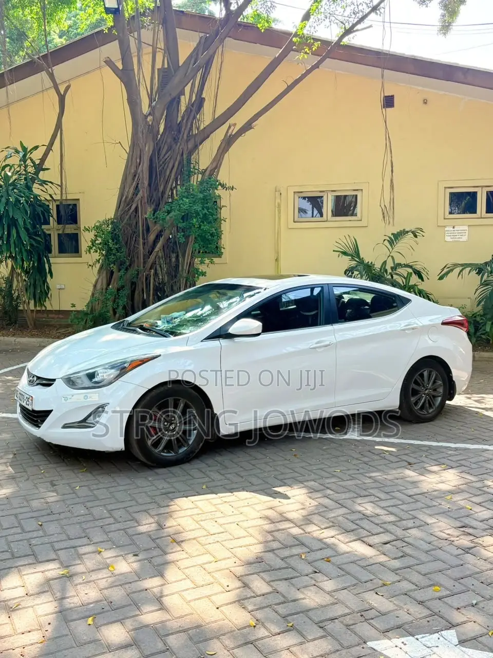 Hyundai Elantra Limited PZEV 4dr Sedan (1.8L 4cyl 6A) 2015 White