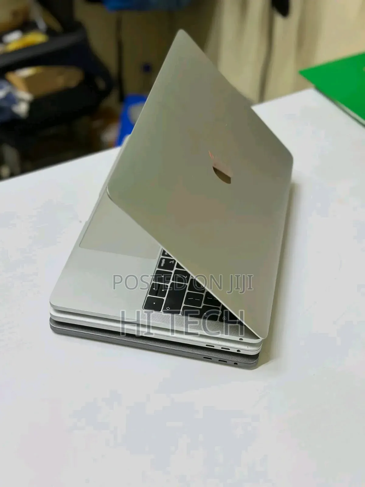 Laptop Apple MacBook Pro 2020 16GB Apple M1 SSD 512GB