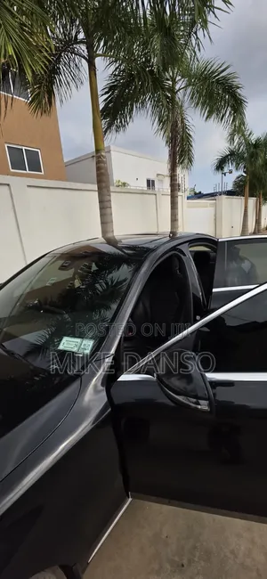 Mercedes-Benz C300 2020 Black