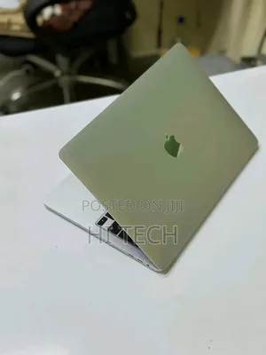 Laptop Apple MacBook Pro 2020 32GB Intel Core i7 SSD 512GB