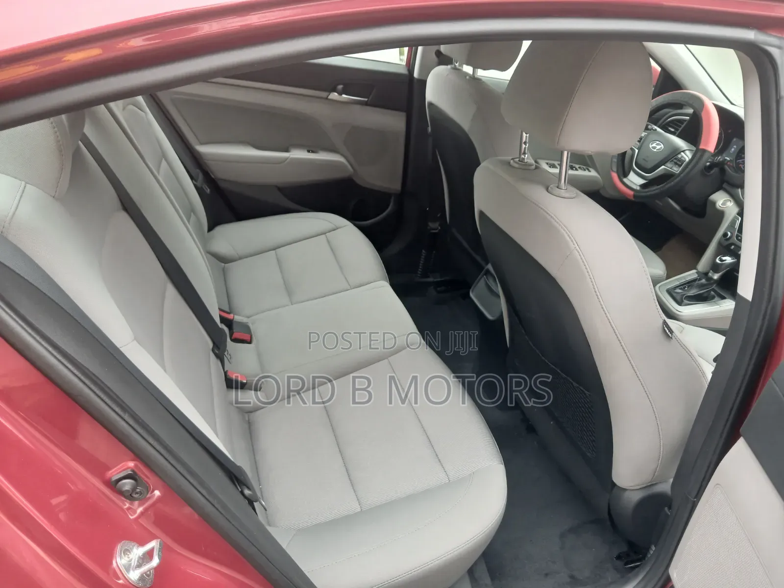 Hyundai Elantra 2018 Red