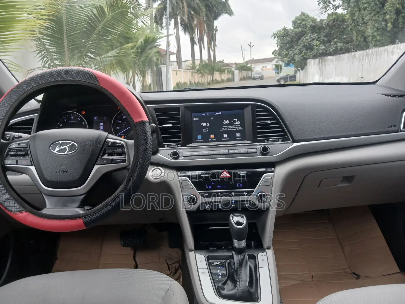 Hyundai Elantra 2018 Red