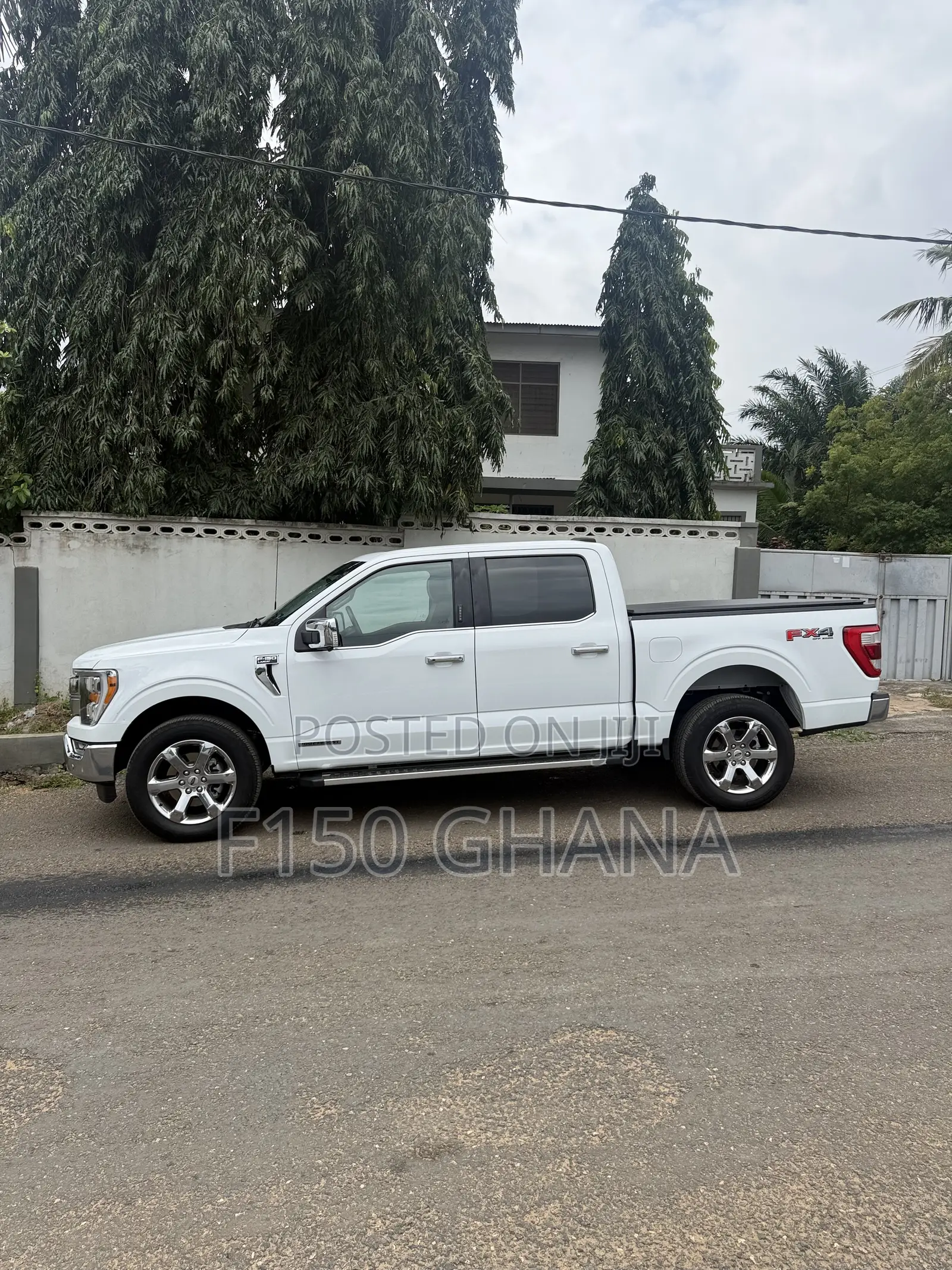 Ford F-150 LARIAT 2023 White