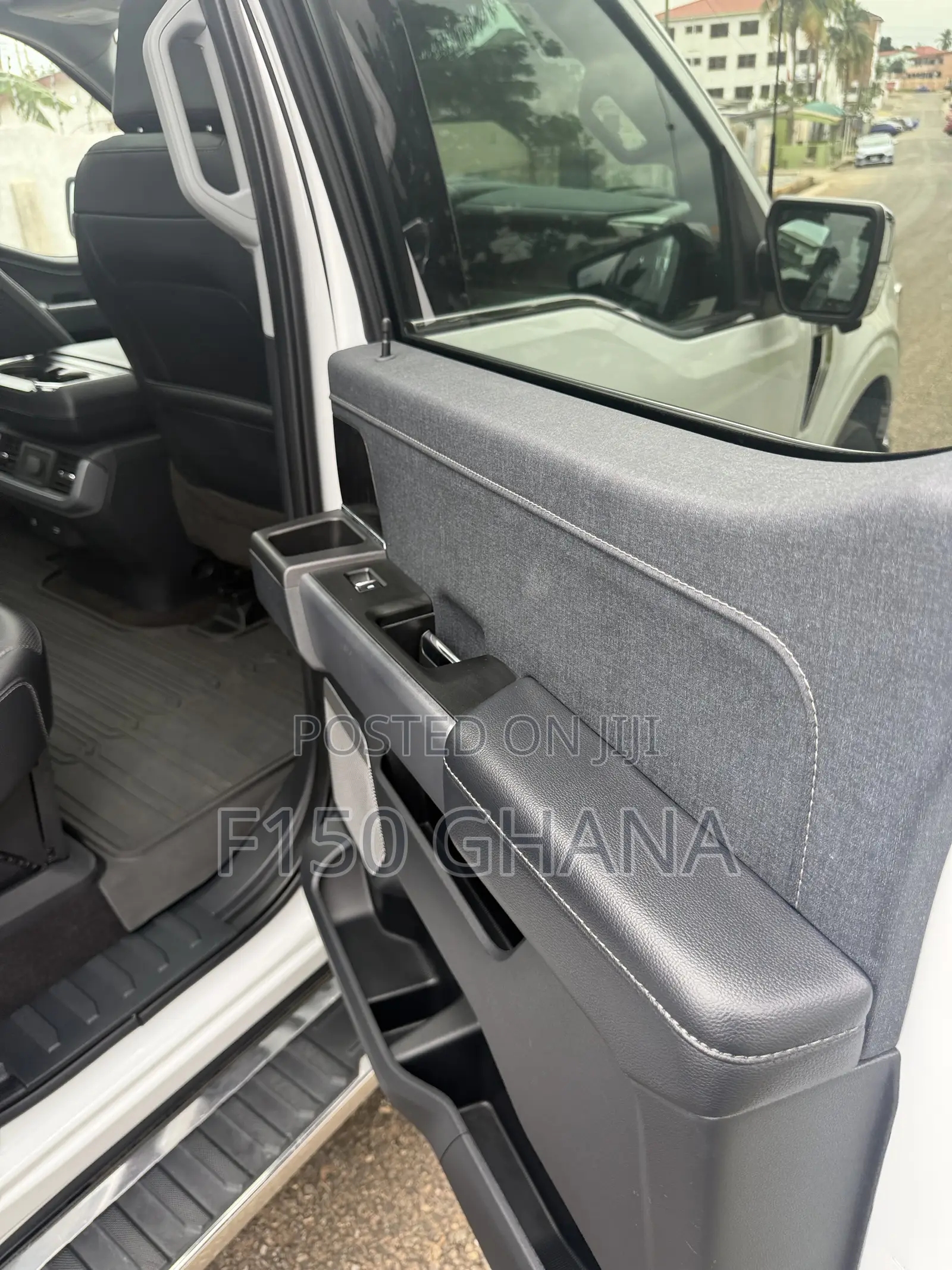 Ford F-150 LARIAT 2023 White