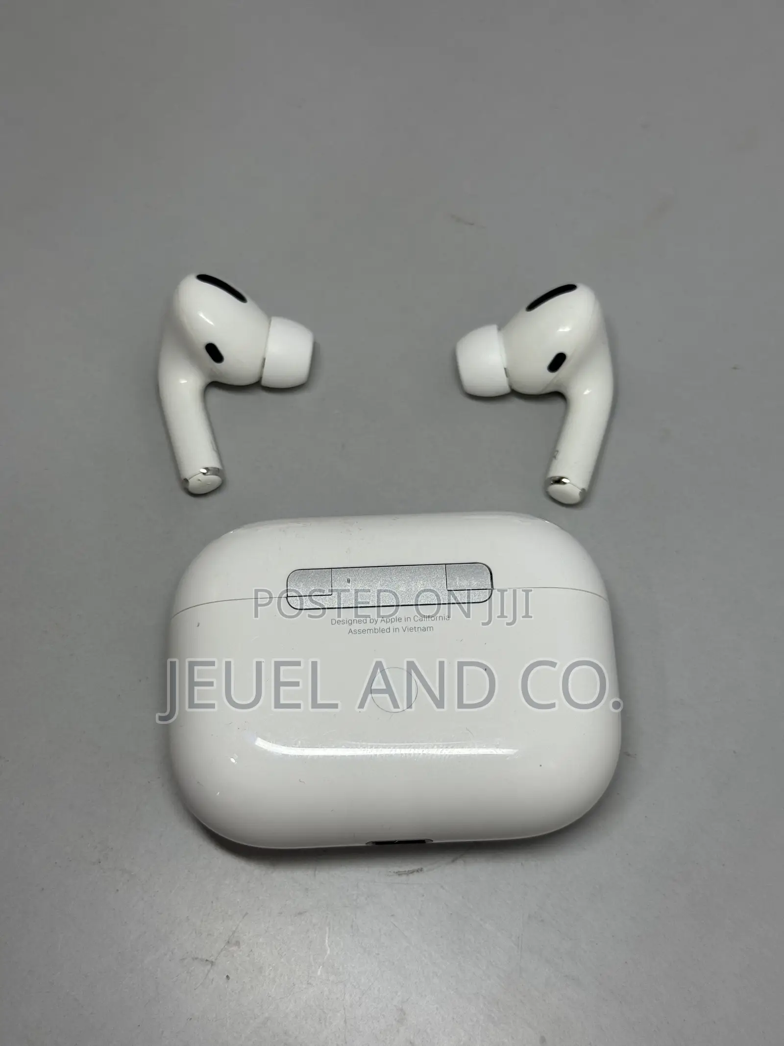 Authentic Apple Airpods Pro 1st Gen.