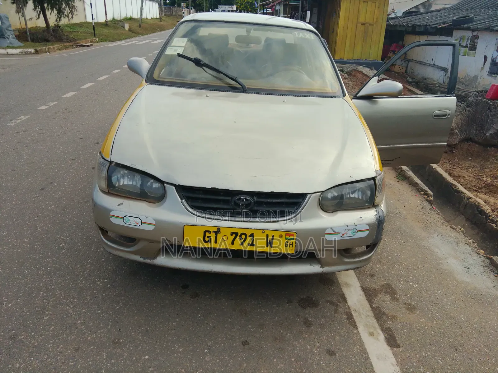 Toyota Corolla 2001 Brown