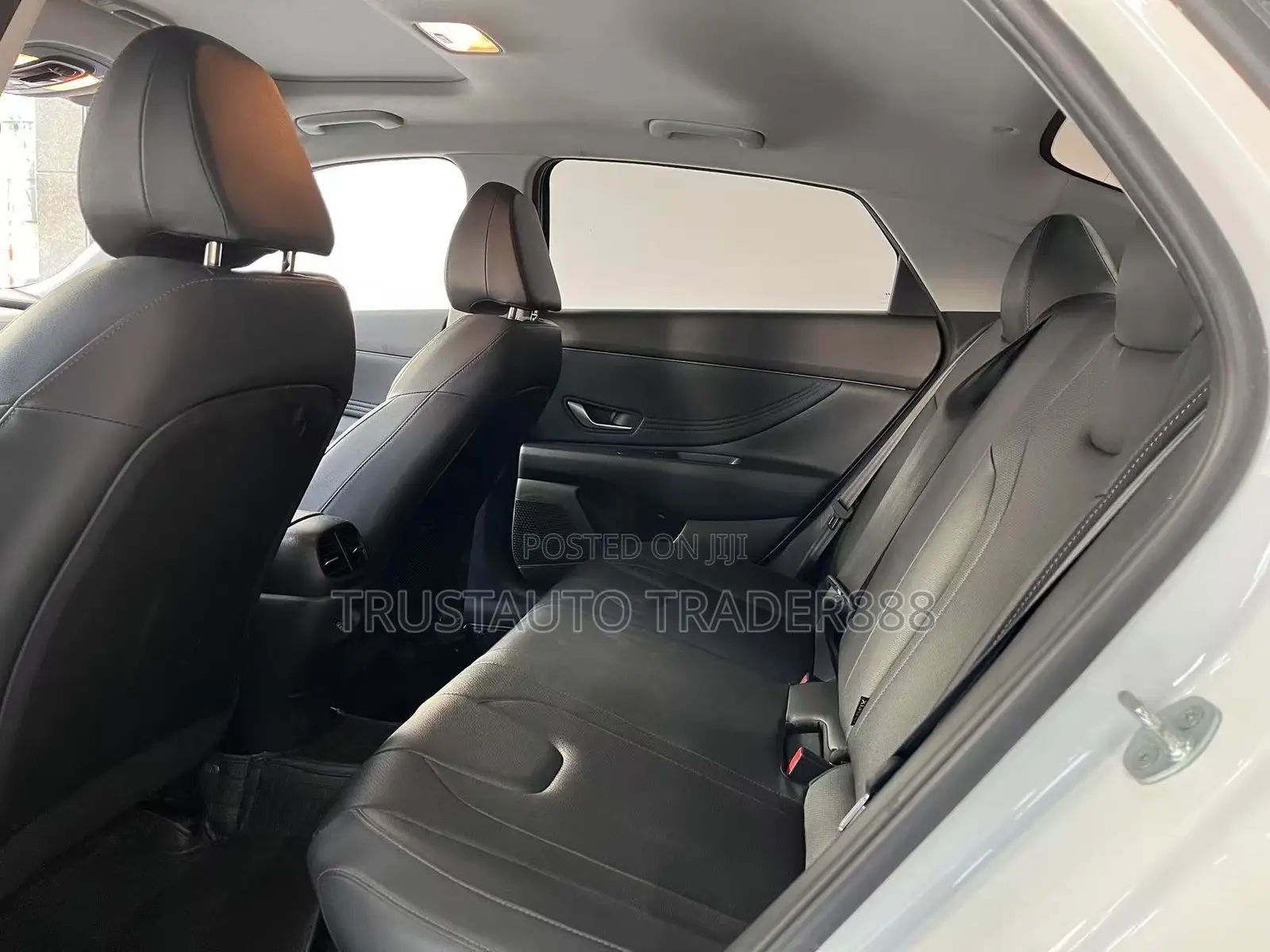 Hyundai Elantra 2024 White