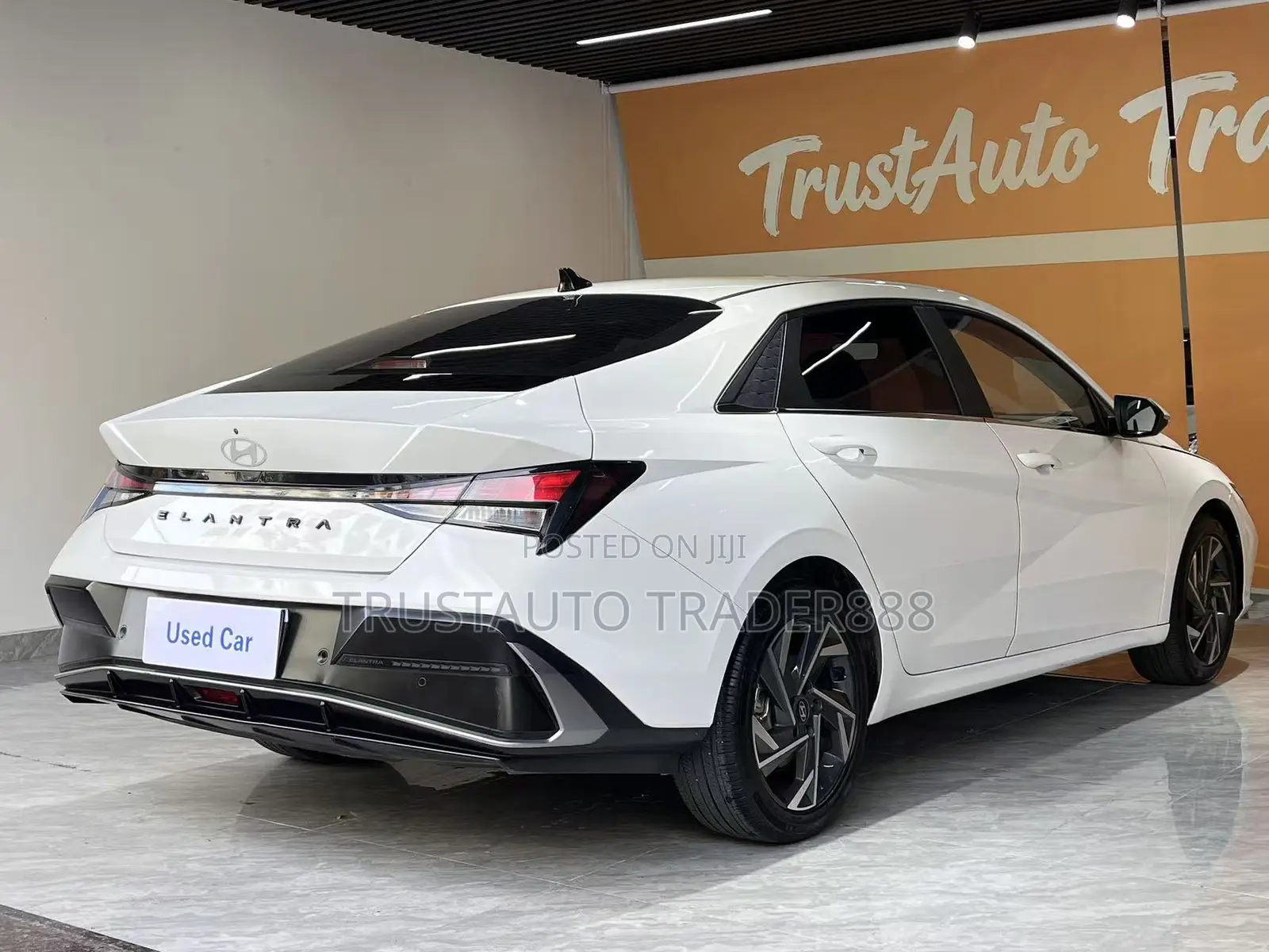 Hyundai Elantra 2024 White