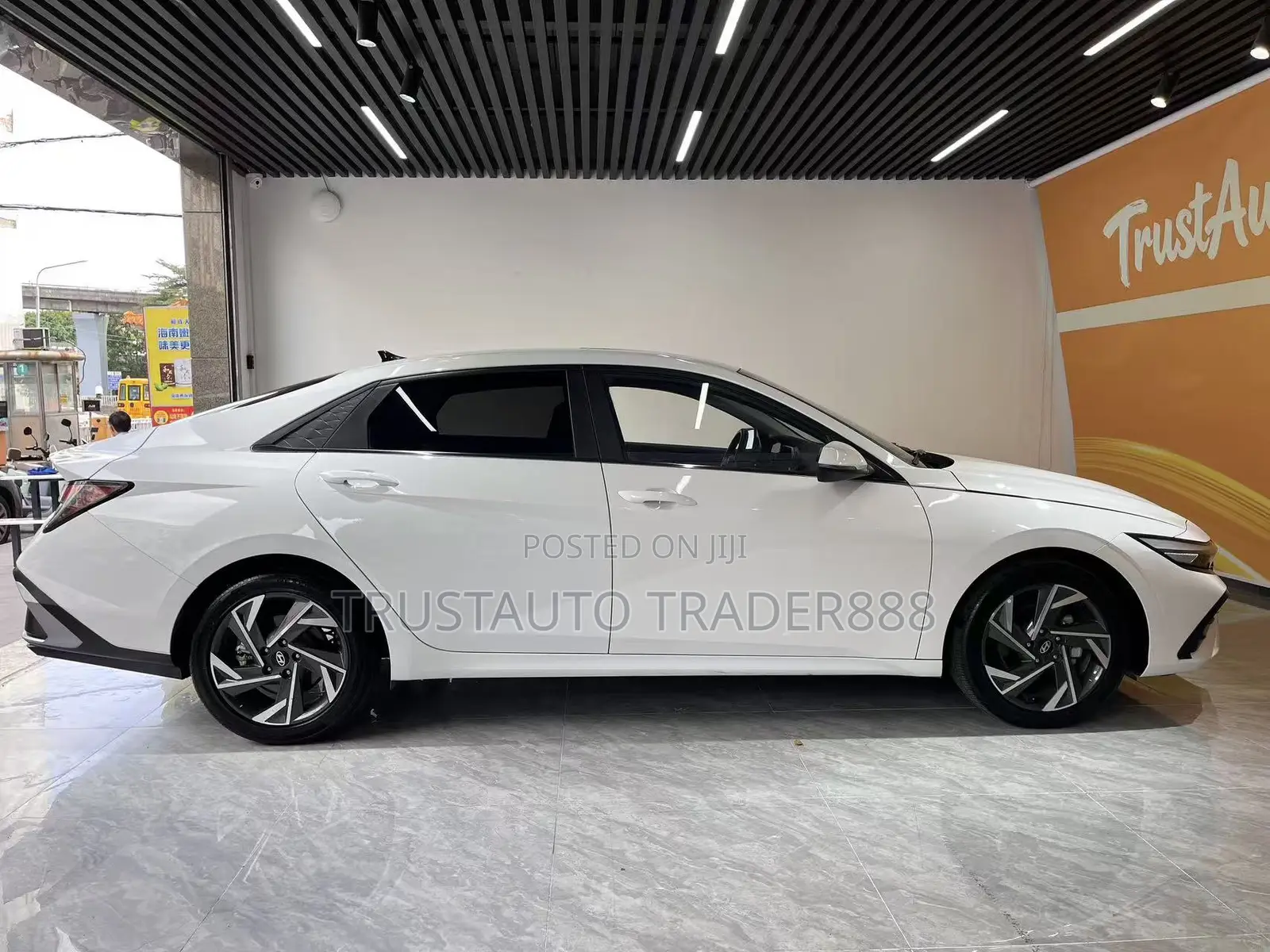 Hyundai Elantra 2024 White