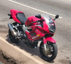 Honda 2001 Red