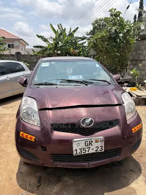 Toyota Vitz 1.0 FWD 3dr 2010 Brown