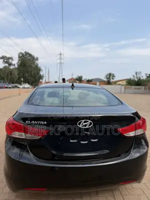Hyundai Elantra 2013 Black
