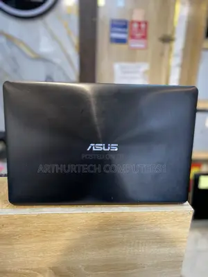 Laptop Asus ZenBook Pro UX550VE 16GB Intel Core i7 SSD 256GB