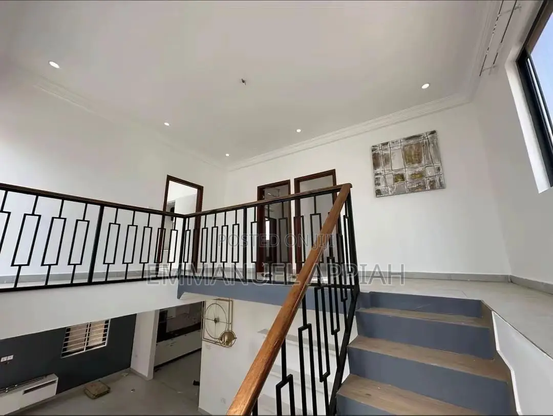 3bdrm Townhouse / Terrace in Haatso Boshey for rent