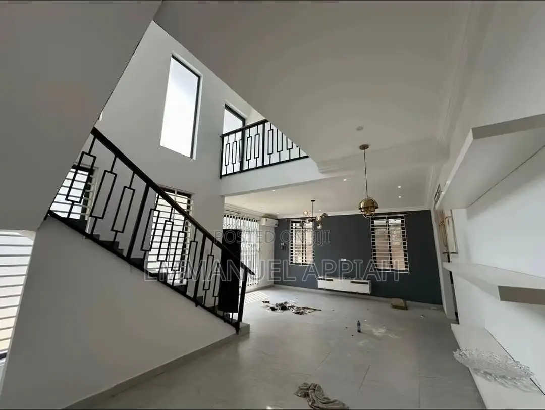3bdrm Townhouse / Terrace in Haatso Boshey for rent