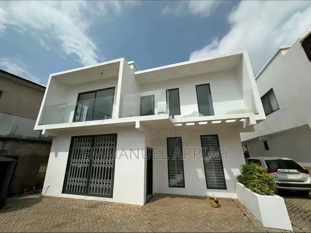 3bdrm Townhouse / Terrace in Haatso Boshey for rent