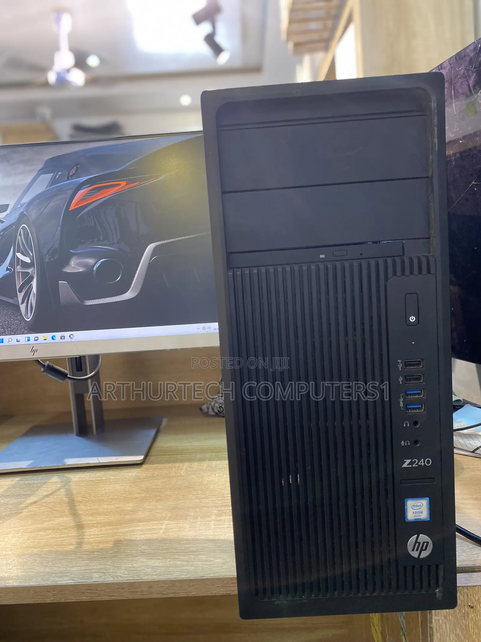 Desktop Computer HP Z240 8GB AMD HDD 320GB