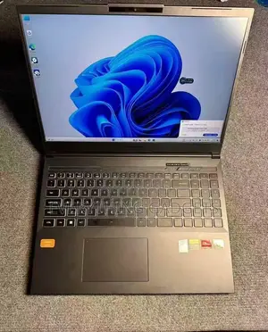 Laptop 16GB AMD Ryzen 7 SSD 512GB