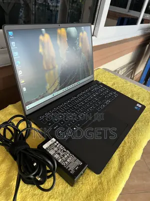 New Laptop Dell 8GB Intel Core 3 SSD 512GB