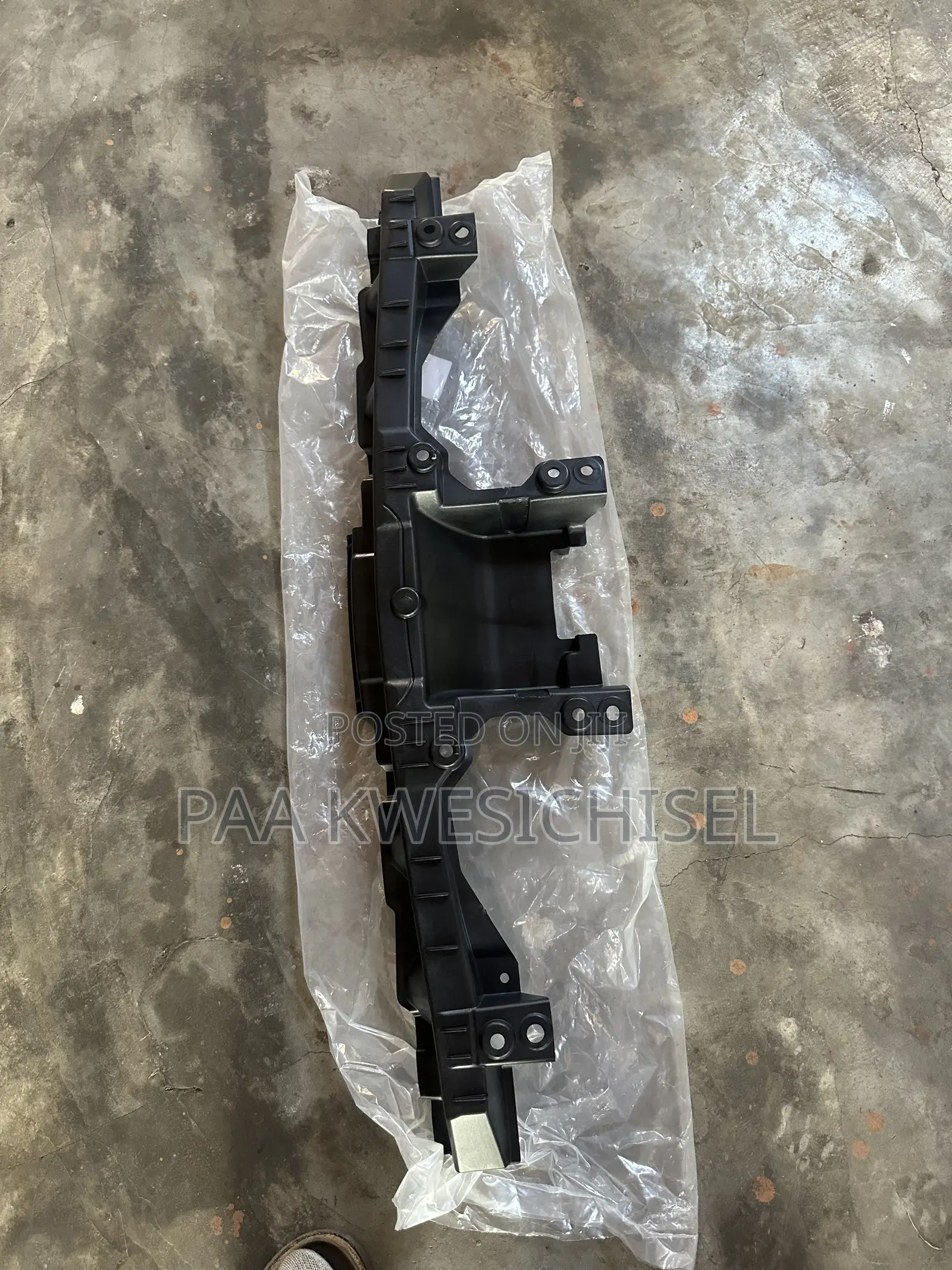 Front Grilles Upper Support Bracket for Honda CRV 2020 2021