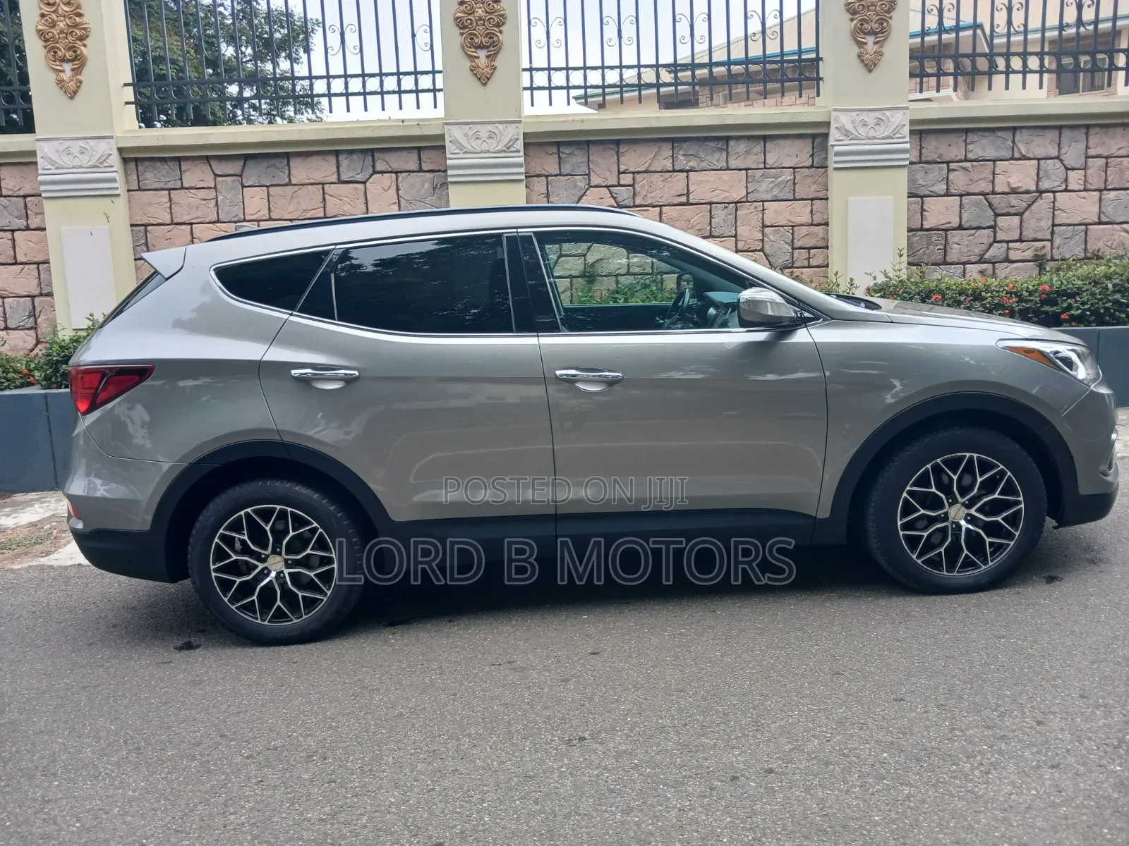 Hyundai Santa Fe 2017 Gray